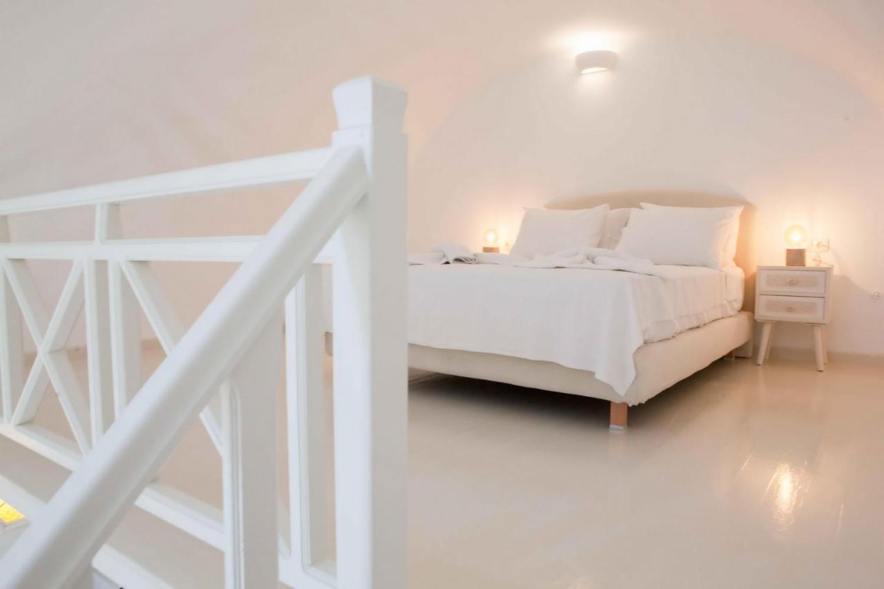 Gervi Fira (Santorini)