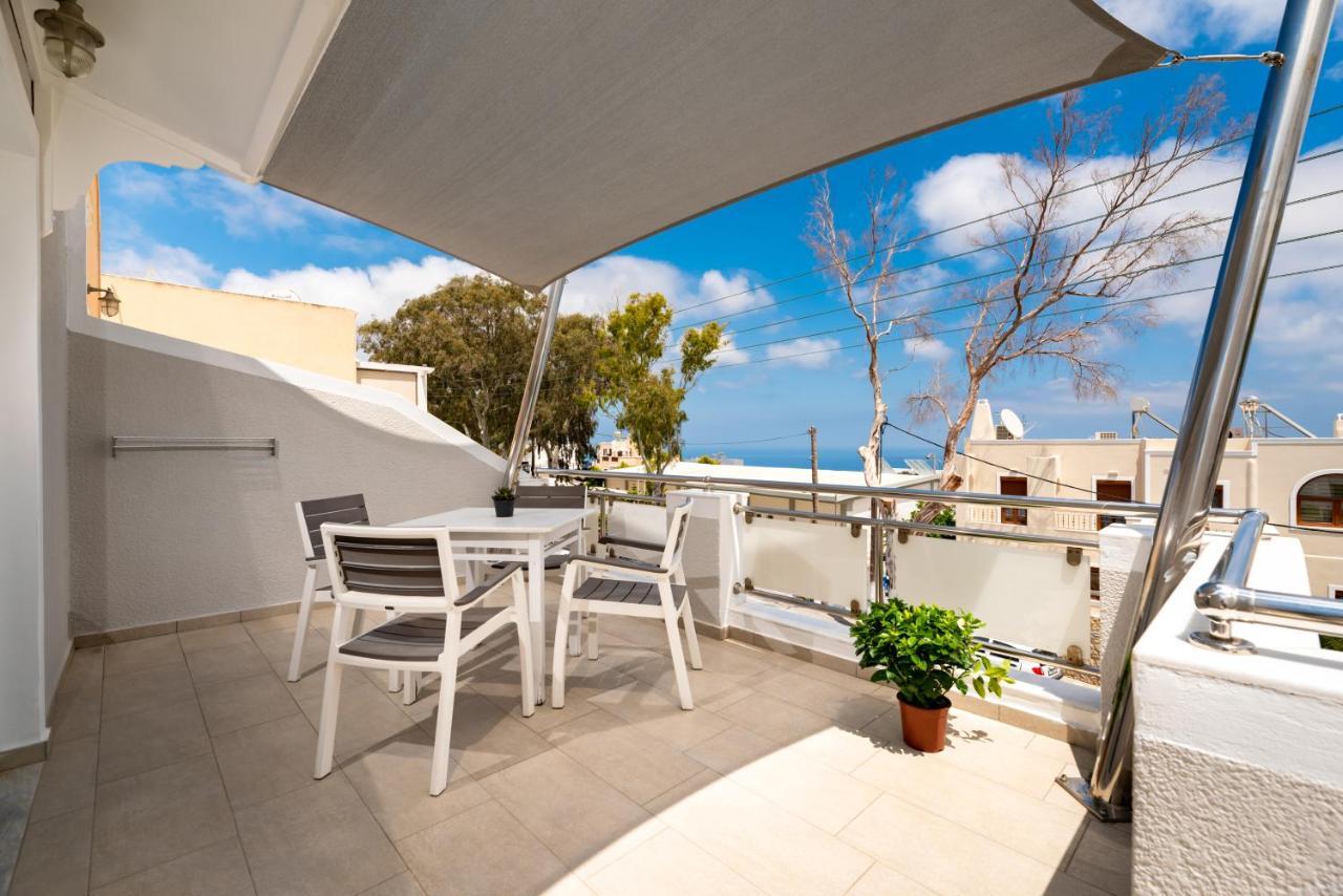 Gervi Fira (Santorini)
