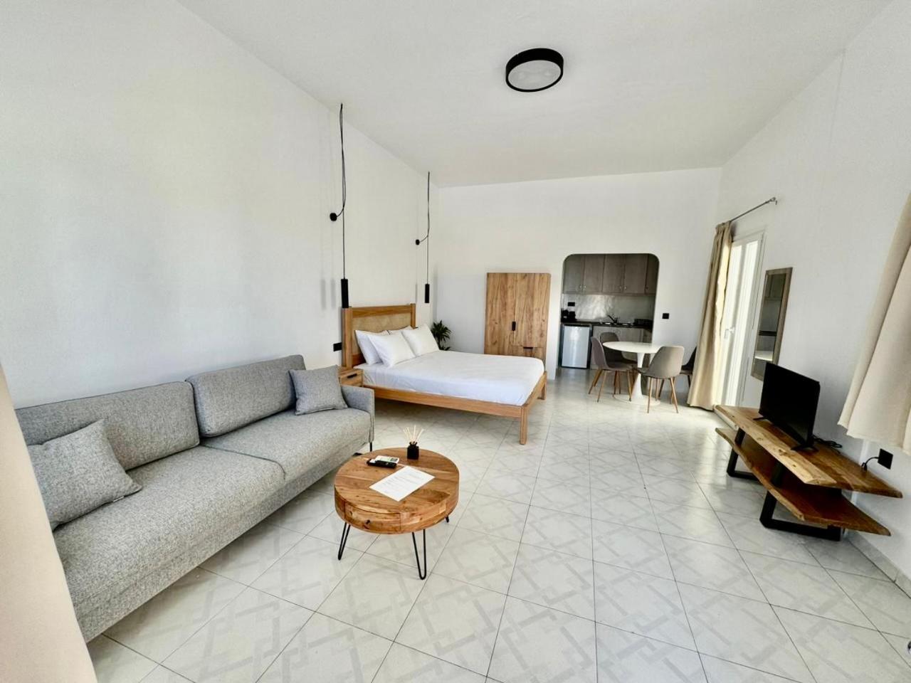 Gervi Daire Fira (Santorini)
