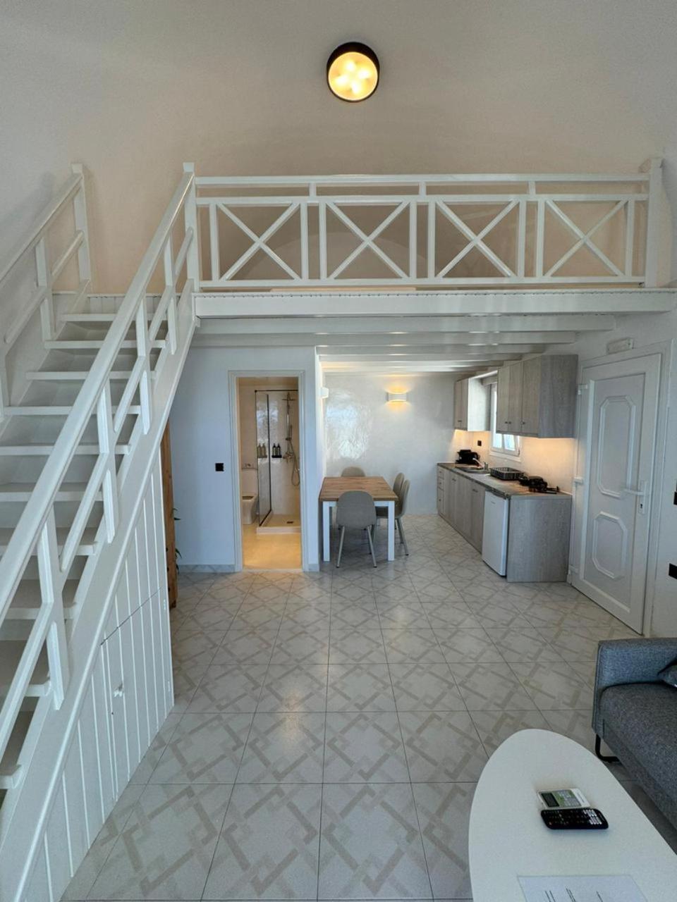 Gervi * Fira (Santorini)